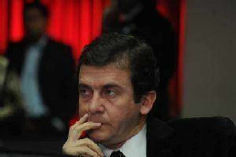 El diputado Mill�n pedir� por escrito informe sobre los servicios