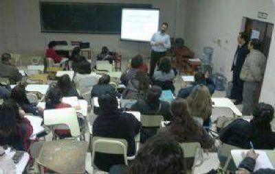 Destacan tratamiento de la cuenca Sal�-Dulce en un curso de la UNSE
