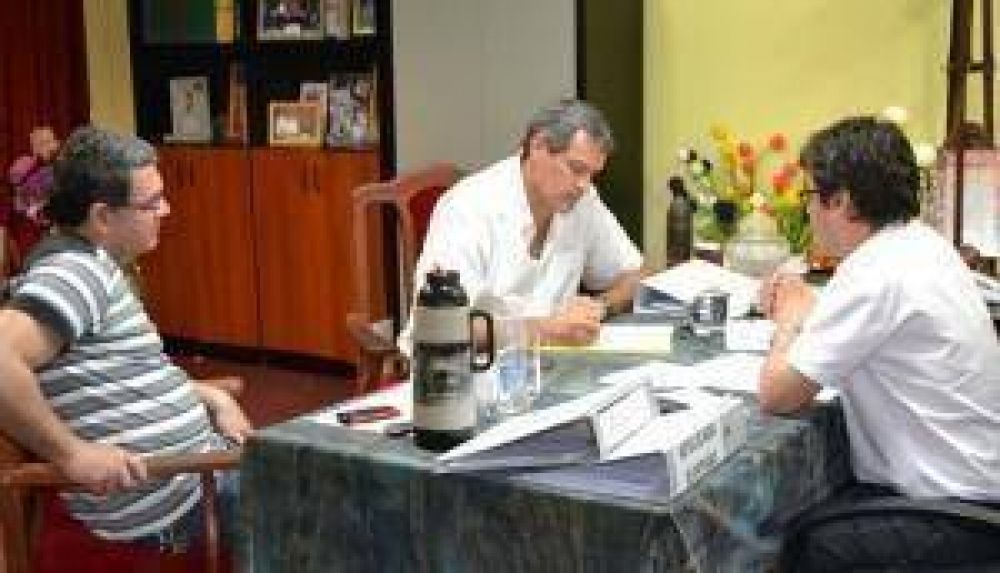Corregido recibi� reclamo de obras y servicios para barrio "el usurpado"