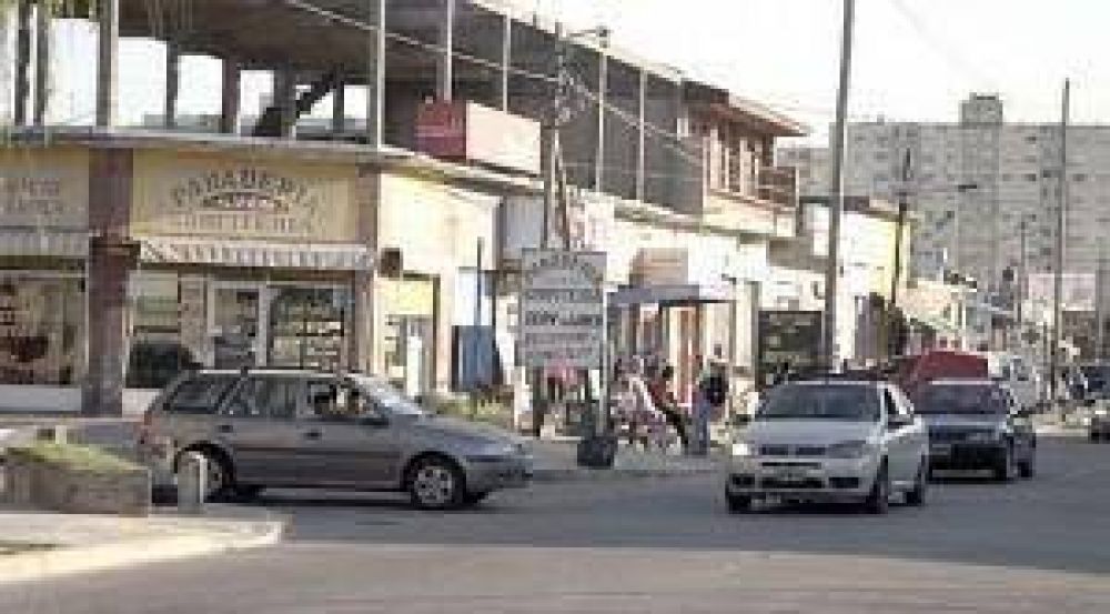 Centenario: por el asfalto crece un 50% el comercio