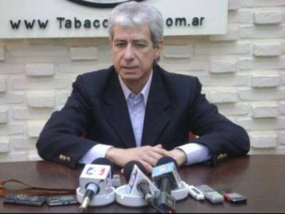 Tabacaleros en espera