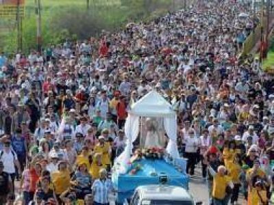 San Nicol�s: M�s de 5.000 fieles peregrinaron a la Virgen del Rosario