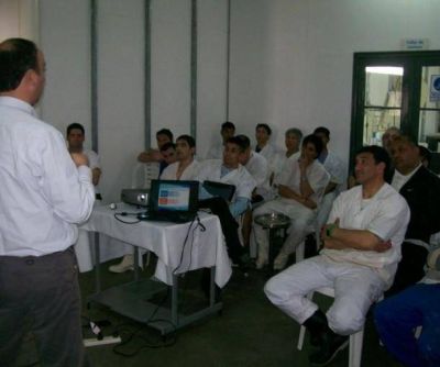 Una empresa qu�mica brind� una capacitaci�n a internos de la Unidad 15 de Bat�n