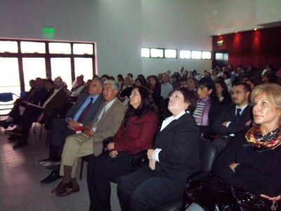 Docentes trabajan para ayudar a j�venes a elegir la carrera del nivel Superior a cursar
