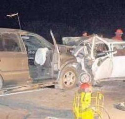 Un terrible accidente vial dej� como saldo dos muertos
