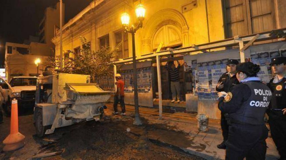 Clausuran obra de la UNC por derrumbe