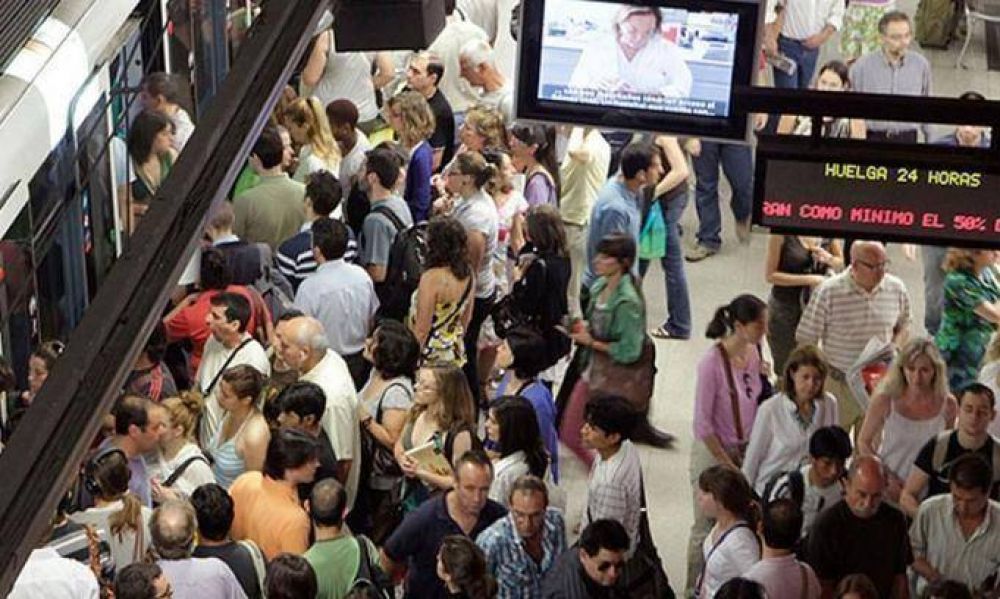 Caos y kil�metros de demoras en Madrid y Barcelona por la huelga que afecta el transporte