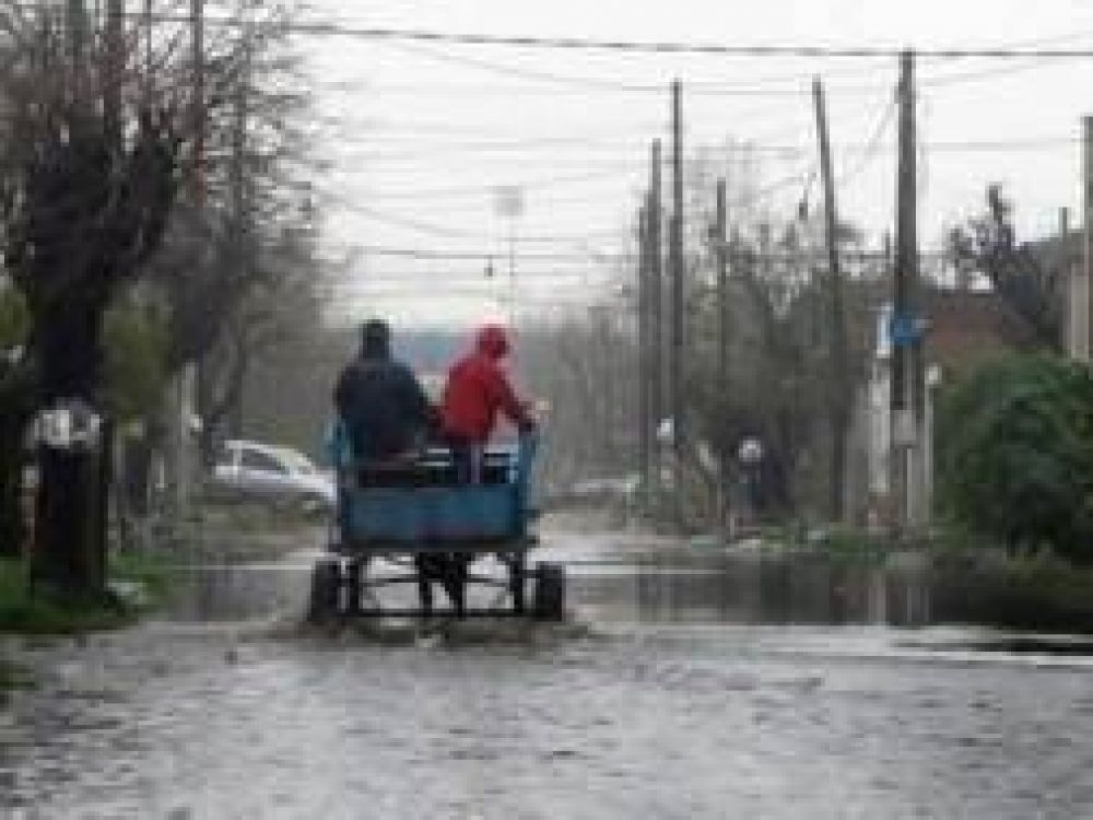Las lluvias afectaron zonas inundadas en la Provincia