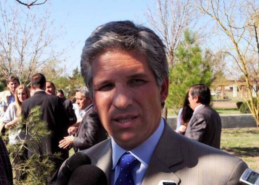 Poggi: �Hay que evitar dividir el pa�s entre los anti y los pro�