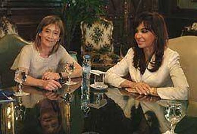 Cristina recibi� a la gobernadora de Tierra del Fuego y acord� adelantarle coparticipaci�n 