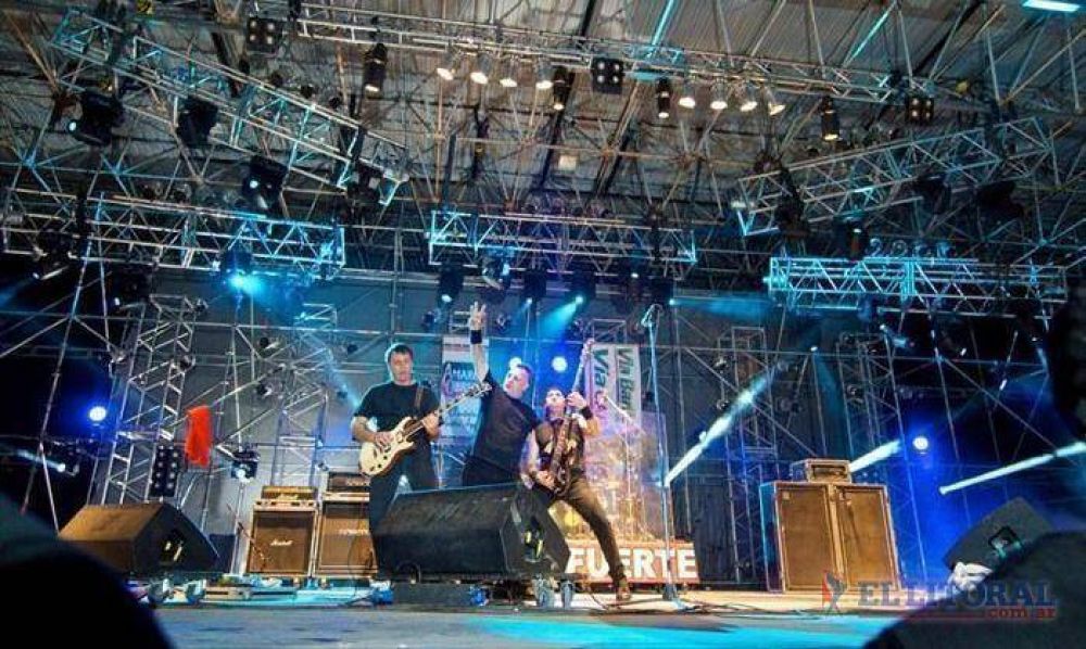 El heavy metal se apoder� de la segunda noche rockera con Almafuerte a la cabeza