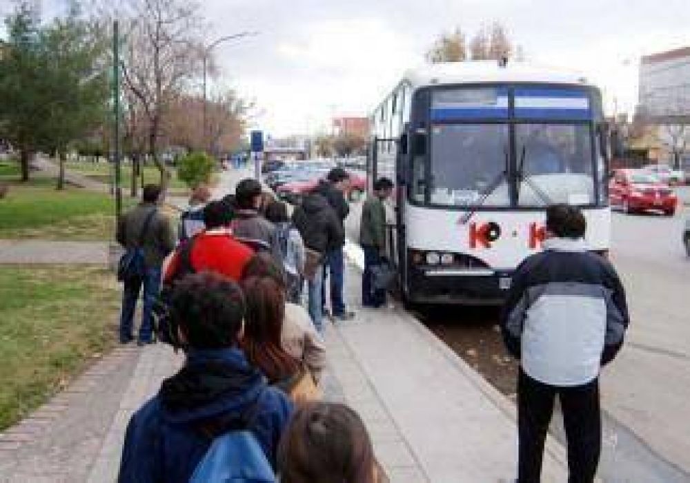 La suba del estacionamiento medido hizo que se use menos el auto