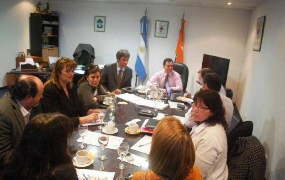 Ministros analizaron situaci�n en torno al conflicto con ATSA y la reforma tarifaria