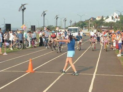 Se realiz� la bicicleteada solidaria del Instituto Jard�n Modelo