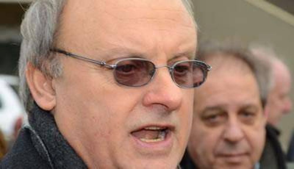 �Somos m�s los que creemos en el modelo que los que tocan dos cacerolas�