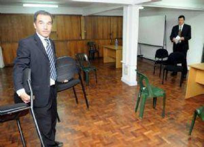 Una fiscal�a especial para los DDHH