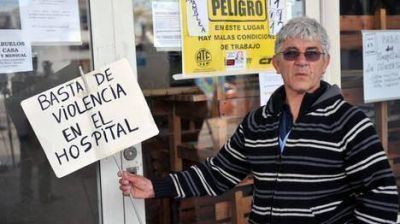 Moreno: un hospital paralizado tras una brutal pelea en la guardia