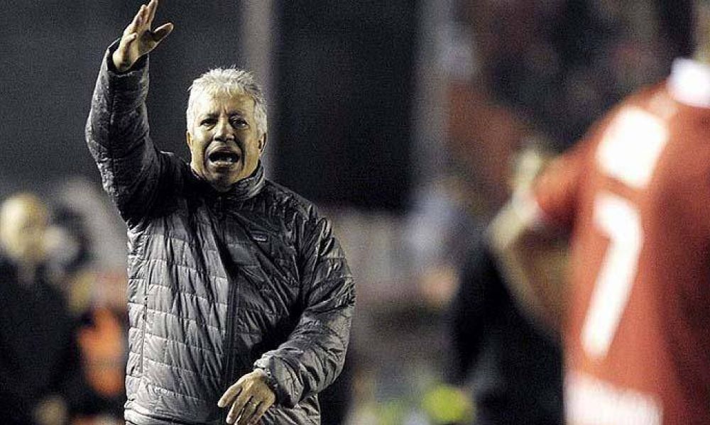 Independiente: Gallego pierde otro defensor, pero conf�a en que el equipo �saldr� adelante�