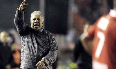 Independiente: Gallego pierde otro defensor, pero conf�a en que el equipo �saldr� adelante�