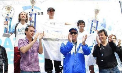 M�s de 2000 corredores participaron en la primera Marat�n de los Pueblos
