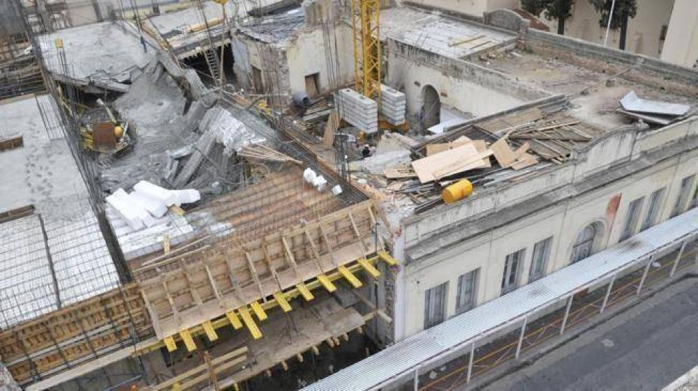 Peritan para ver c�mo seguir�n las obras