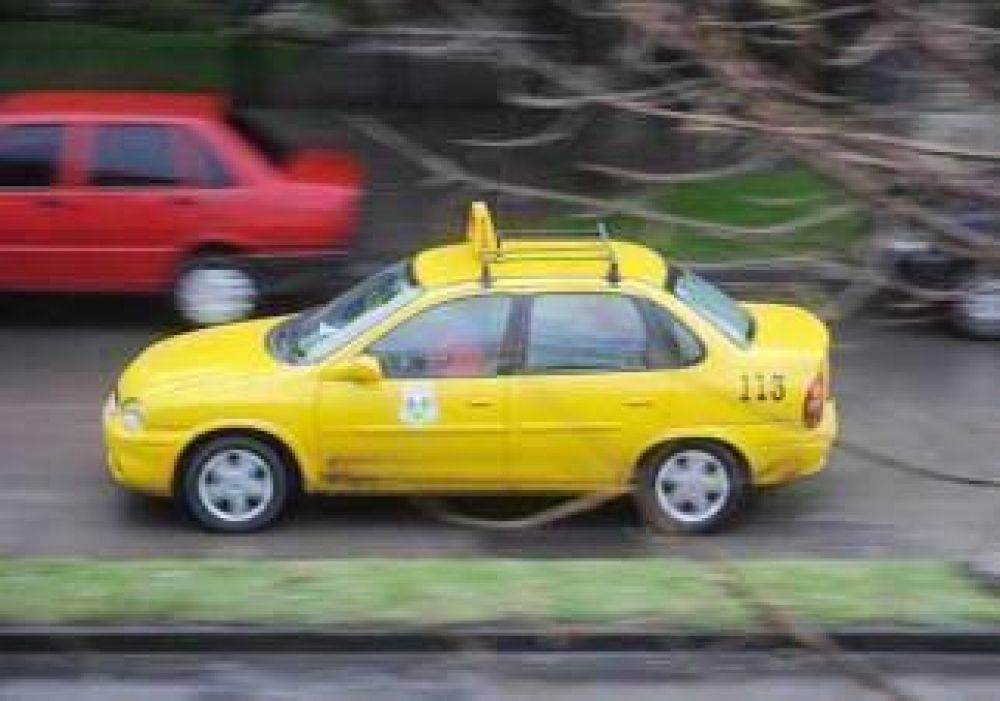 Concejales acordaron una suba en la tarifa de taxis 