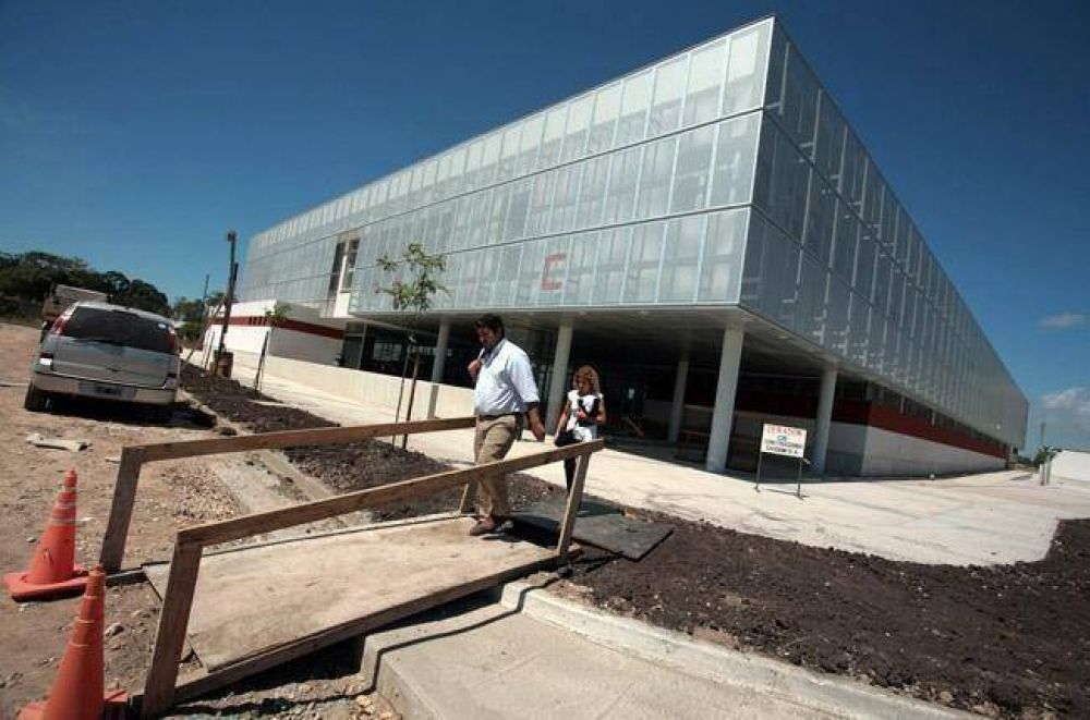 Desmienten que la Provincia no env�e fondos para equipamientos del Cema
