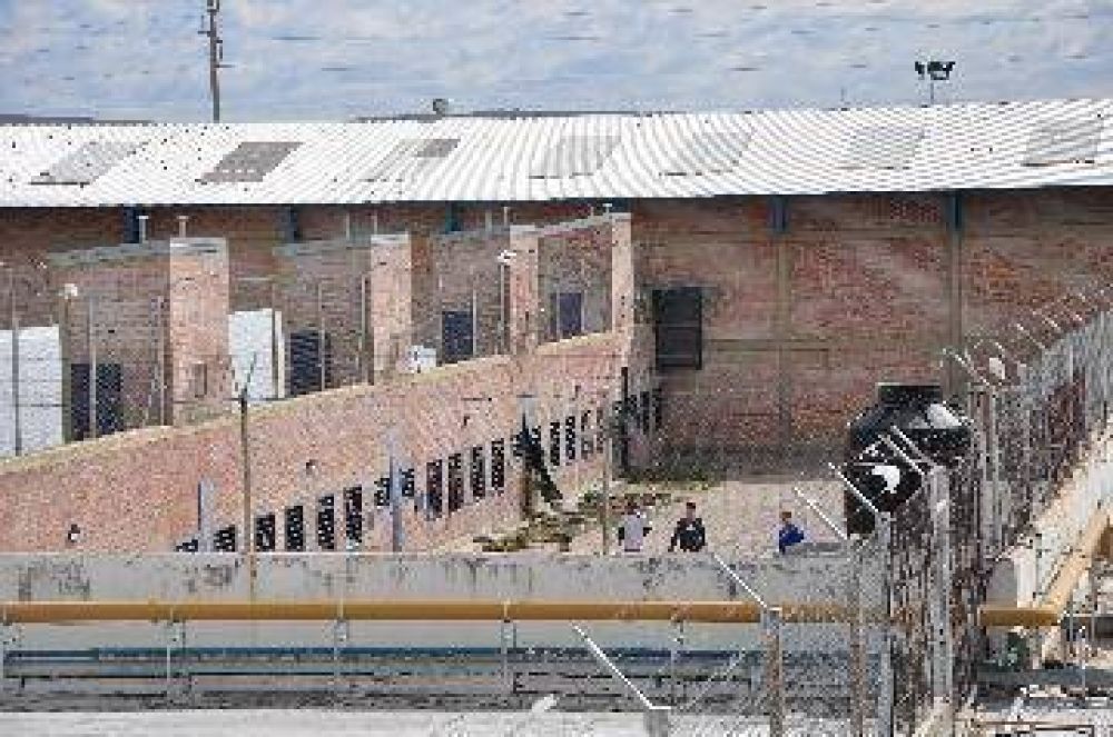 Doble fuga sin contratiempos en el Penal 2 de Roca