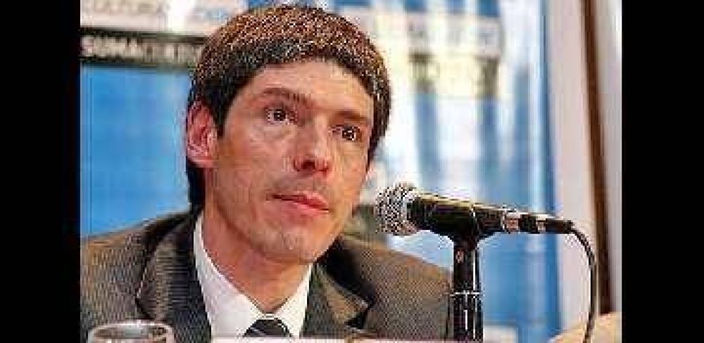 Para Abal Medina, la marcha la hicieron quienes "recurr�an a golpes militares"