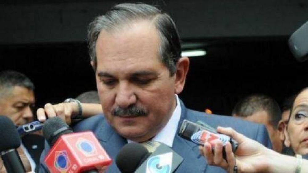  "Hay que trabajar duro, no hablar de la reforma constitucional"