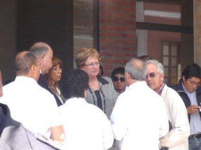 Profesionales anuncian Para hoy movilizaci�n