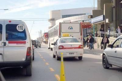 Tarea preventiva para la nueva modalidad de circulaci�n en calle San Mart�n