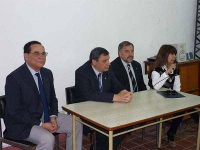 Potencian acciones del programa �Los cient�ficos van a las Escuelas�