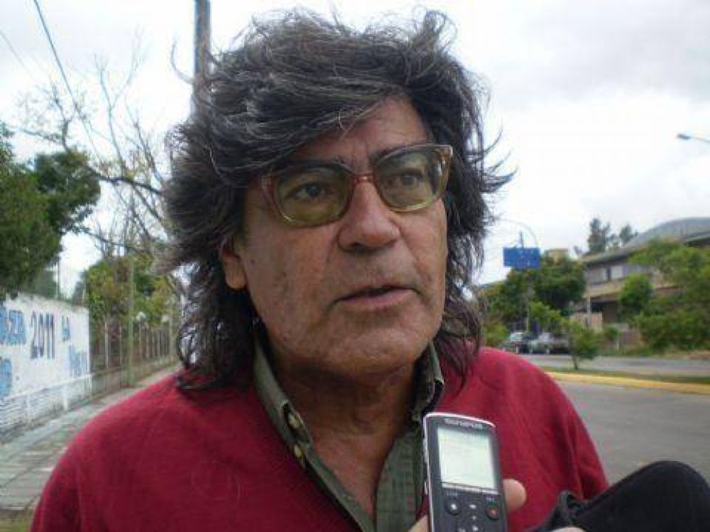 L�pez Muntaner compar� la actual juventud berissense con la del 76