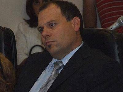 San Vicente: Nelson, partidario de trabajar con el vecino en prevenci�n
