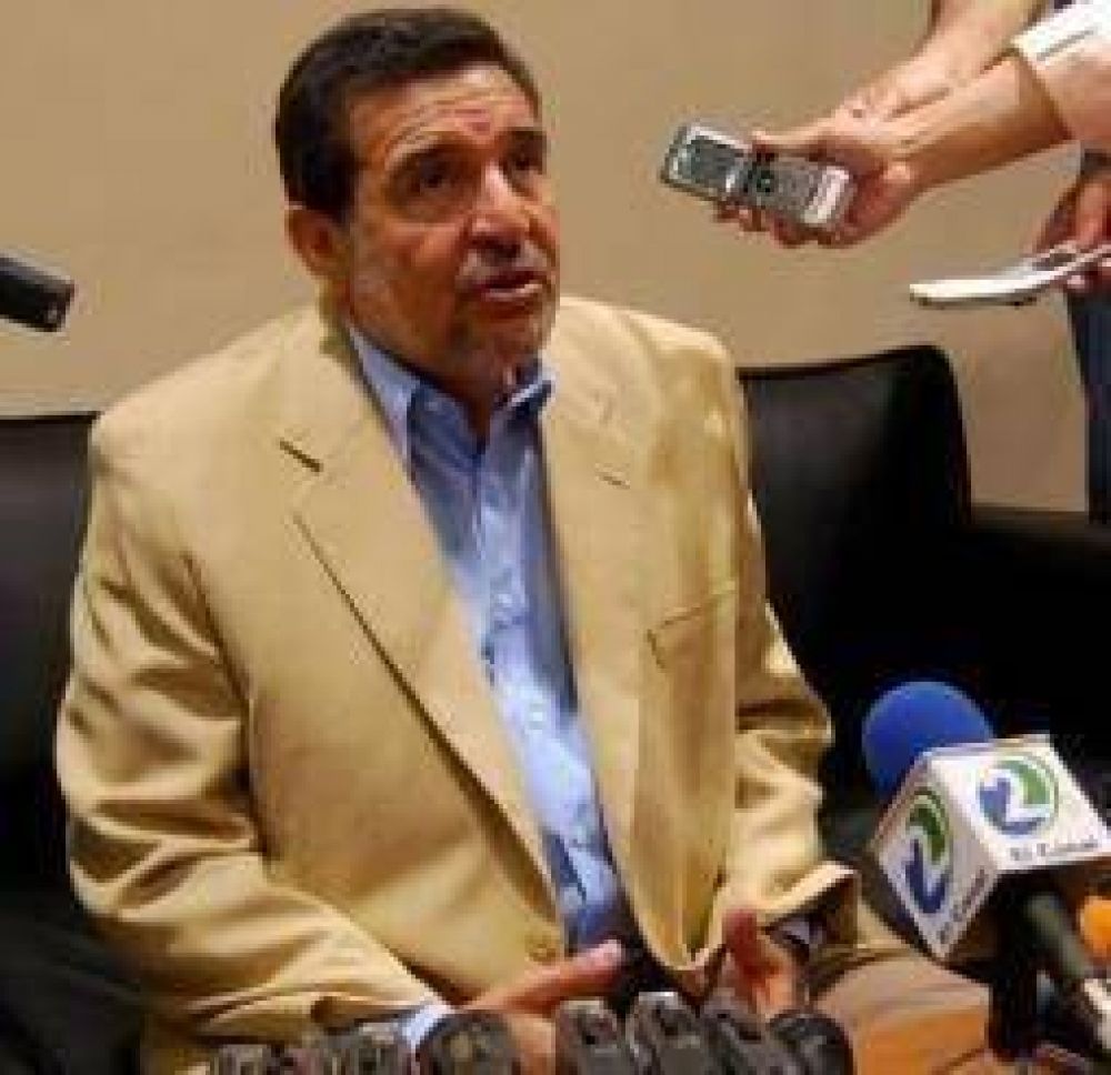 Duras cr�ticas contra Quintela, Bordagaray, la UCR y la Multisectorial