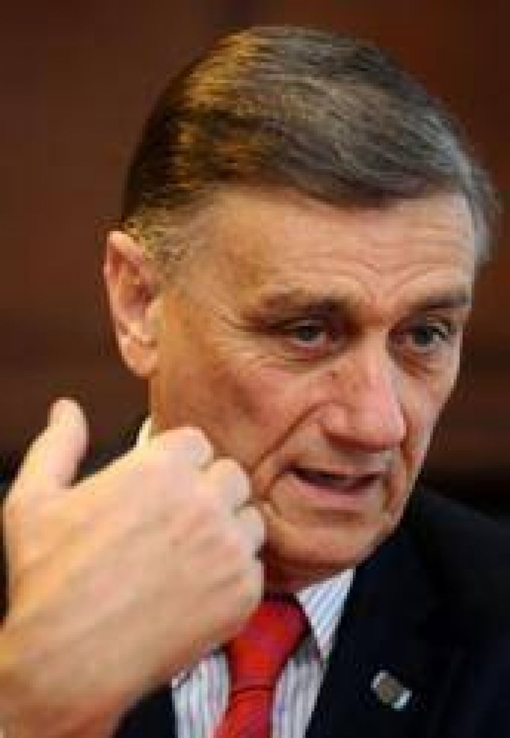 Con perfil presidencial