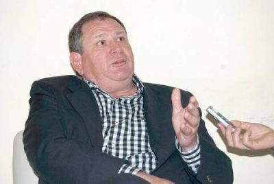 Rogel piensa en el 2013 �para discutir, de igual a igual con el peronismo� provincial
