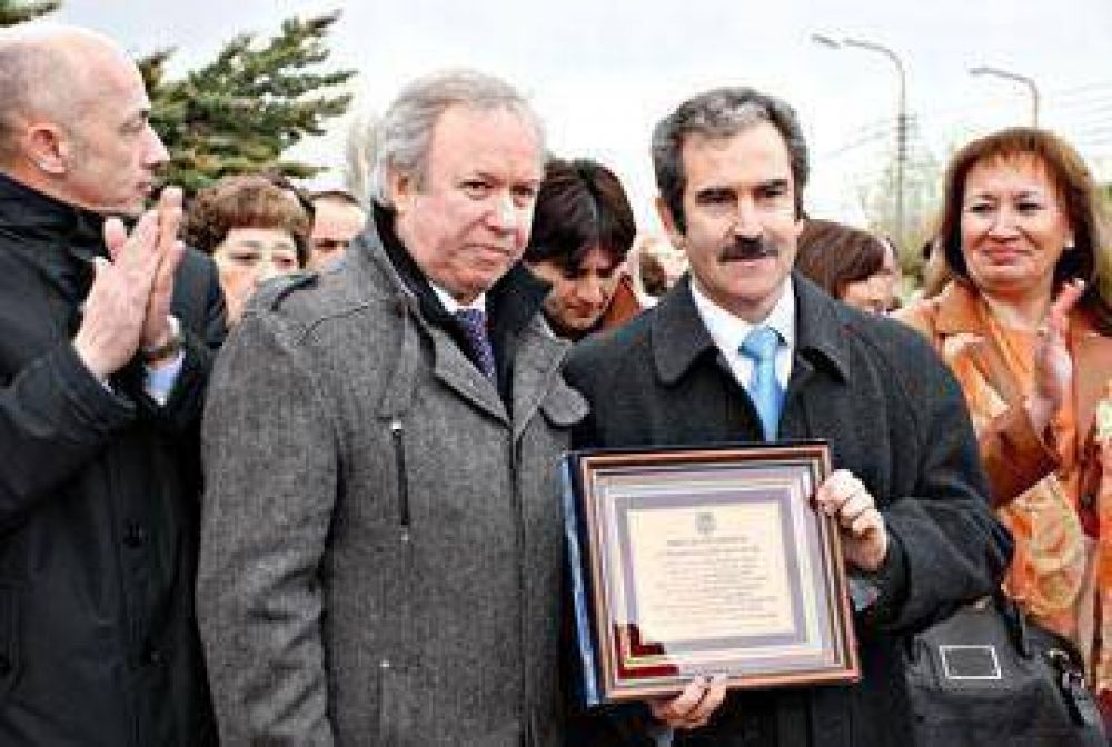 Peralta pidi� responsabilidad social empresaria a las mineras