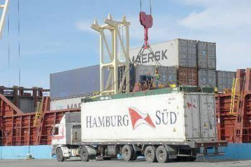 Intensa actividad en Puerto Deseado por la buena zafra del langostino