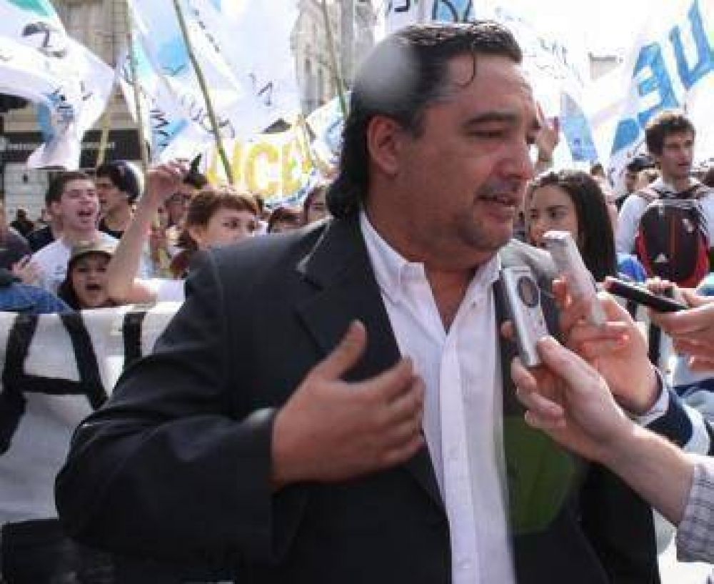 Grana march� por Noche de los L�pices