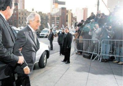 Avergonzado, Madoff se declar� culpable y qued� detenido