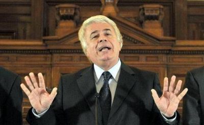 Efecto voto joven: De la Sota se re�ne con 4.000 estudiantes en Feriar