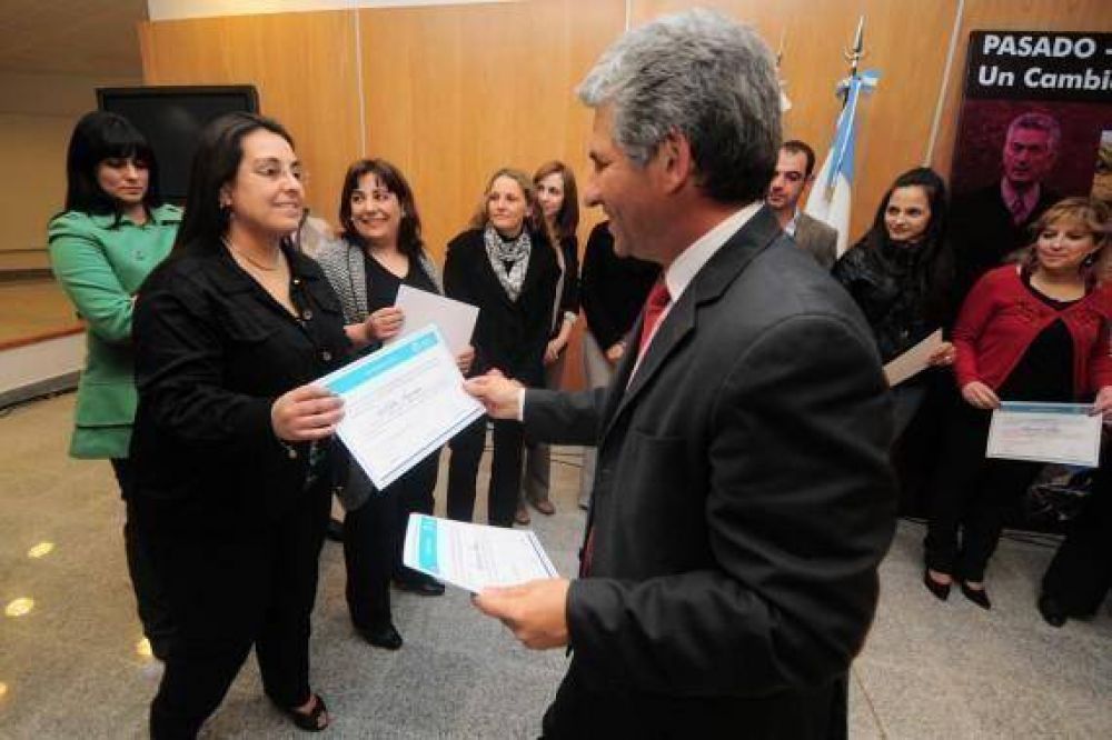 El Gobierno reconoci� la labor desempe�ada en operativos de donaci�n de �rganos