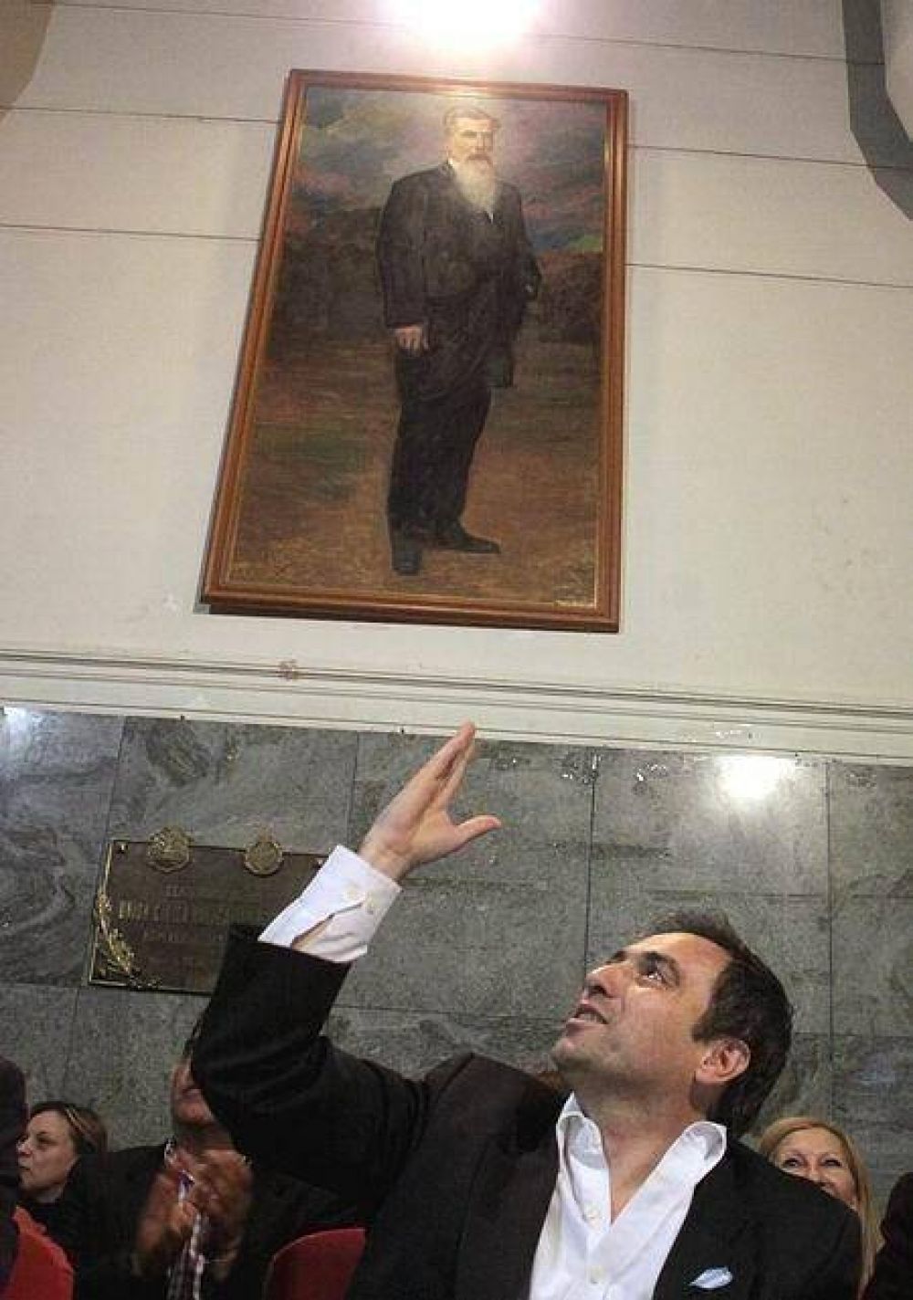 Crisis en el Gabinete: Mestre le pidi� la renuncia a toda la planta pol�tica