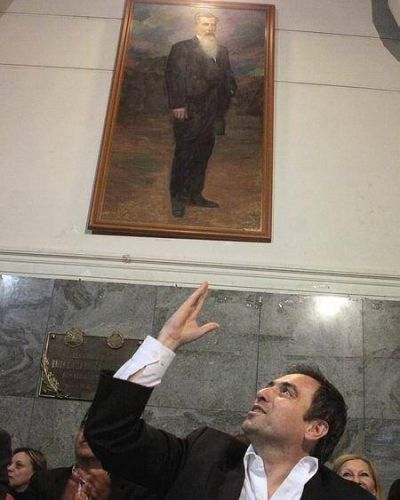 Crisis en el Gabinete: Mestre le pidi� la renuncia a toda la planta pol�tica