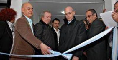 Santa Cruz es un cabaret. La interna del PJ para la provincia, cansa a la gente y deja a los trabajadores sin plata