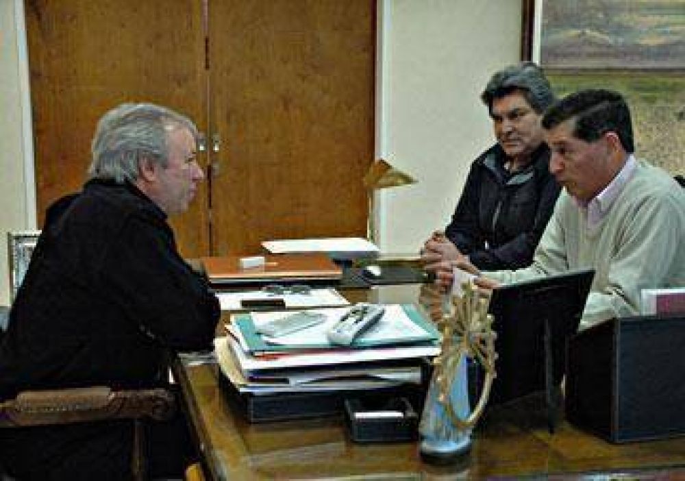 Peralta recibi� el apoyo de las 62 Organizaciones