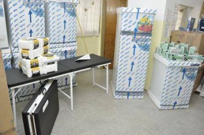 Plan Nacer: La Intendente Giroldi entreg� equipamiento m�dico y un nuevo m�vil para los CAPS