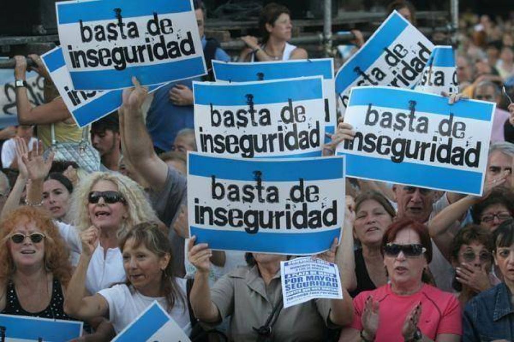 Tras el cacerolazo, nuevos hechos de violencia enojaron a los vecinos